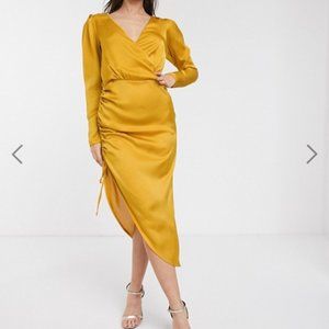 MIDI wrap dress with gathered side in gold size 8